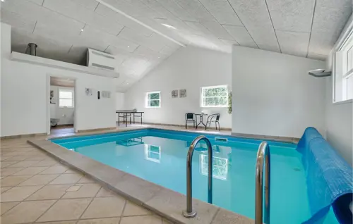 Sommerhus med pool i Tversted